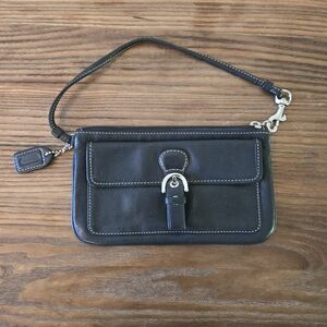 COACH Bleecker Clutch Wristlet Black Glove Leather Buckle Zip Hang Tag FOB
